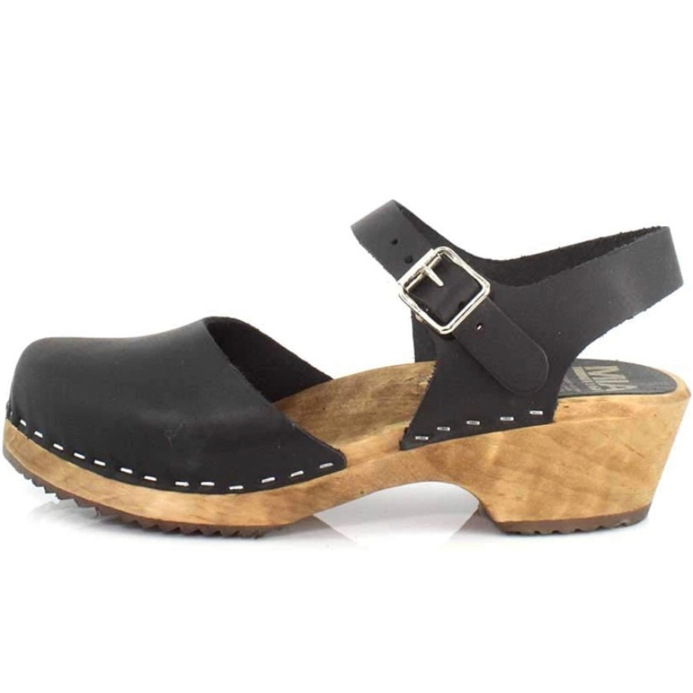 MIA clogs
